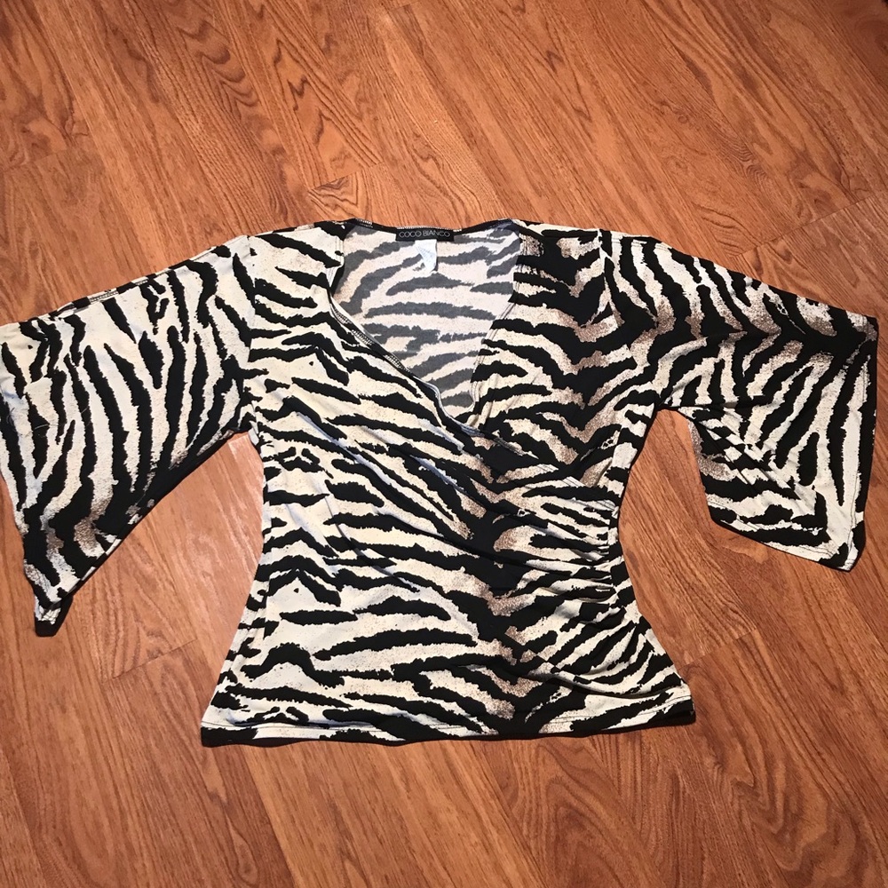Low V-Neck Zebra print blouse